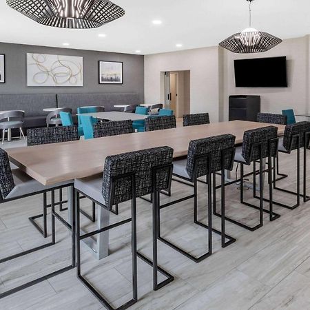 La Quinta Inn & Suites By Wyndham Ardmore Buitenkant foto