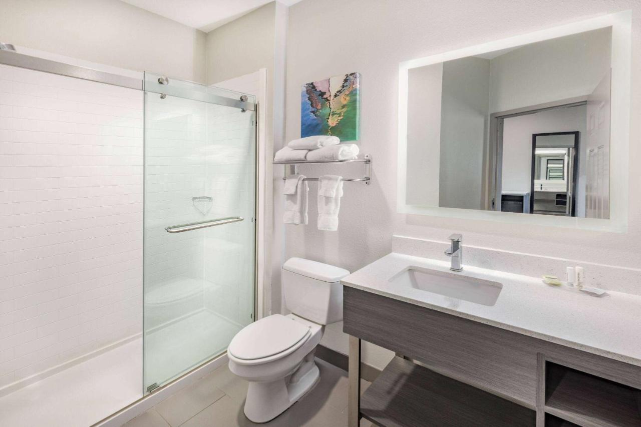 La Quinta Inn & Suites By Wyndham Ardmore Buitenkant foto